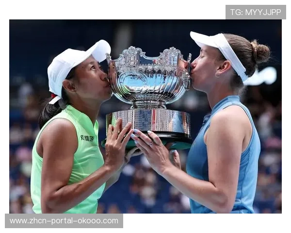 澳网女双决赛：中国选手张帅搭档比利时选手梅尔滕斯夺冠，职业生涯第三座大满贯女双奖杯